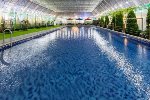 two-wheeled car glamping