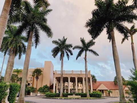 마이애미 가든즈 인 & 스위트