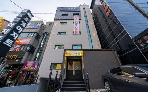 수원시청역 호텔 아지트