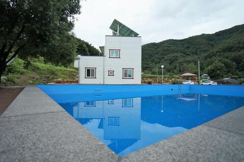 Deogyusan Swimming Pool Pension