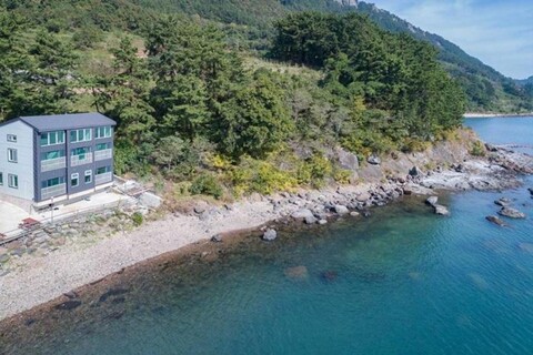 Saryangdo Sea Sound Pension