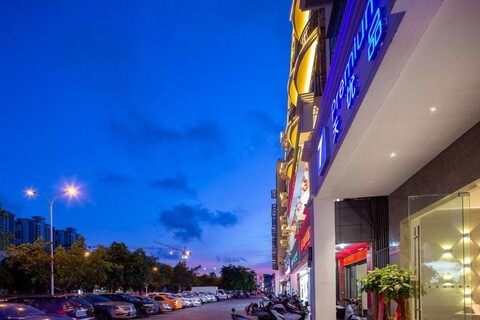 7 Days Premium Hotel (Sanya Romance Park University Town)