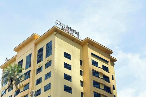 티아라 오리엔탈 호텔 마카티, 코코텔 제공