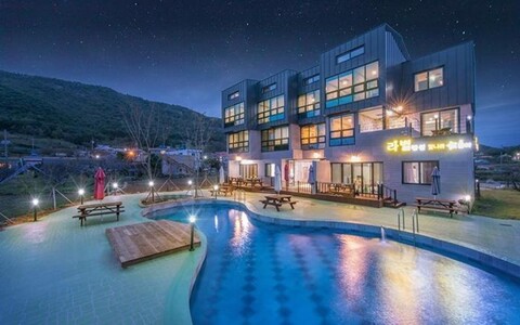 Labyul Pool Villa Namhae Pension