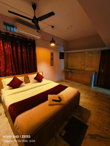 Goroomgo Rail View Guest House Puri