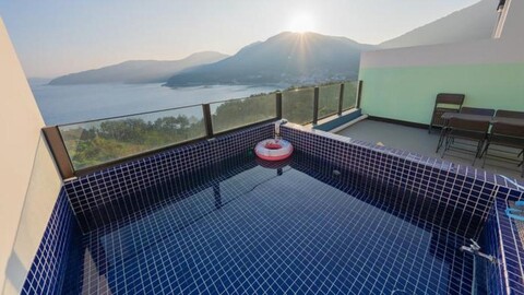 Lulu Lala Pool & Spa