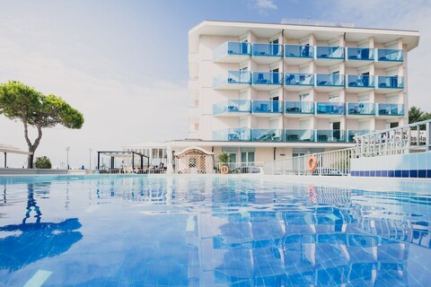 호텔 라 부솔라