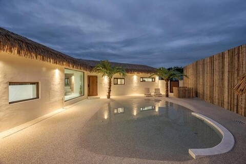 Coco Palm Kids Pool Villa Pension