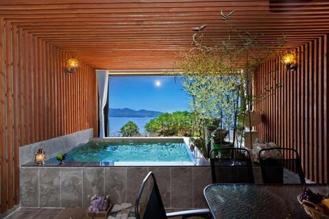 Kota Kina Pool Villa