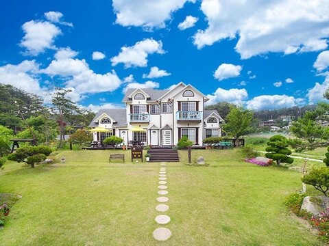 Starlight Sonata Pension