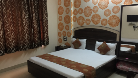 Goroomgo Gs Paradise Amritsar