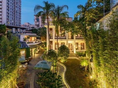 Hues Yard Hotel