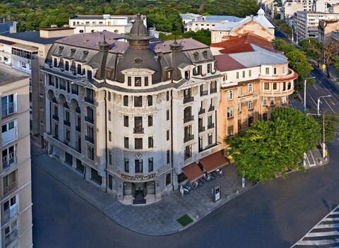 제우스 에센스 부쿠레슈티 베네치아