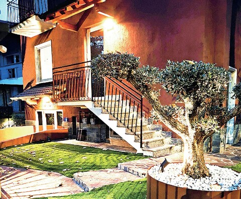 레지던스 이 틸리