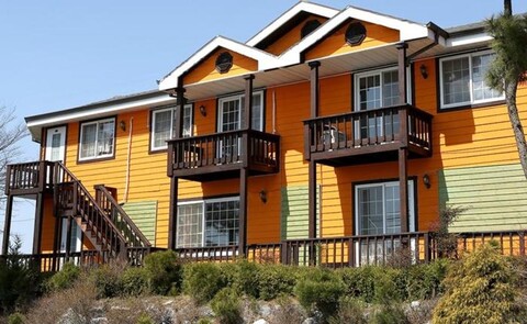 Sea Fragrance Pension