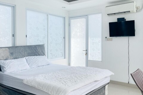 레드도어즈 폴리테크닉 파리위사타 누사두아 발리 근처