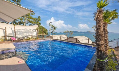 Luxury Vito Island J Glamping