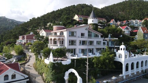 라오산 스완 캐슬 베케이션 가든 B&B