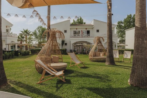 호텔 가든 살라디나 – 어른 전용 +16