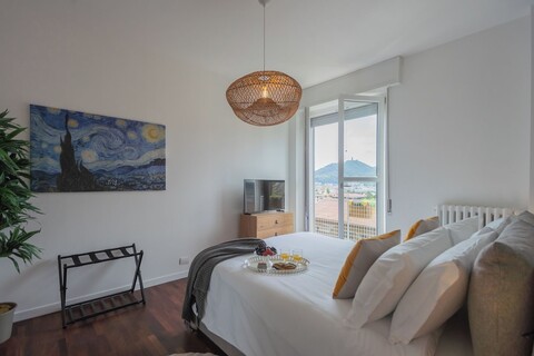 코모 파노라마, 렌트 올 코모