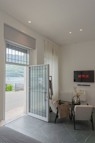 렌트 올 코모의 피콜라 코모 로터스