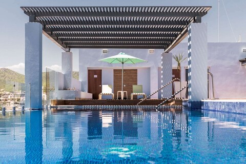 컴포트 인 & 스위트 로스 카보스