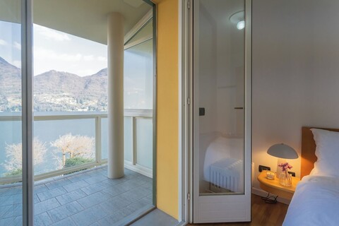 베사나 9 온 더 레이크, 프라이빗 가든 및 주차장 있음, 렌트 올 코모 바이