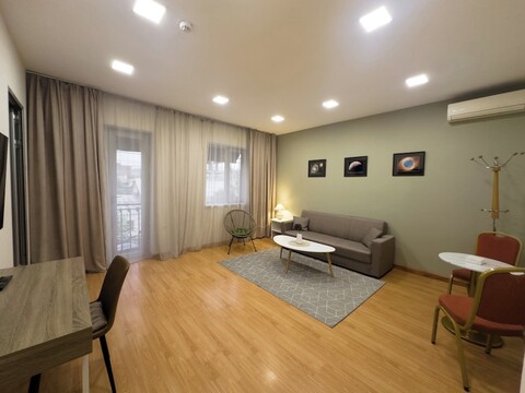 나바 호텔 예레반