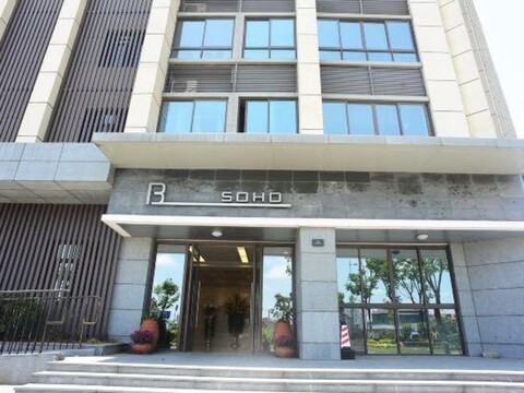 Hongyin Square Apartment Hotel