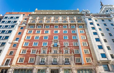 Catalonia Plaza España Hotel & Spa