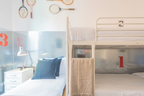 카사 코르부, 렌트 올 코모