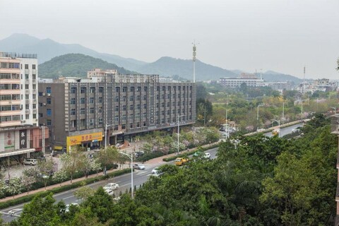 Baisi Yazhi Hotel (North An Huahui Branch, Baiyun Avenue, Guangzhou)