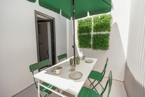 테라스 있는 라파 스타일리시 아파트먼트, 바이 베케이셔니