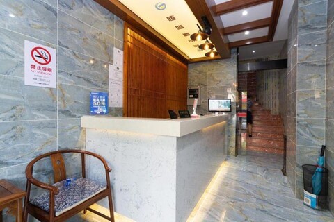 Dikai Select Hotel (Shanghai Hongqiao Road Subway Station)