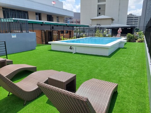 더 차터 하우스