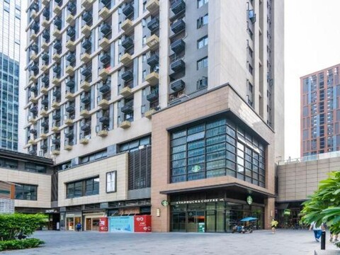 Runxi Hotel Apartment (Shenzhen Hi-tech Park Metro Station Vientiane World Branch)