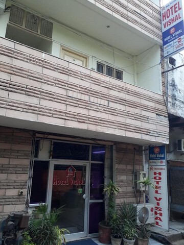Vishal Agra