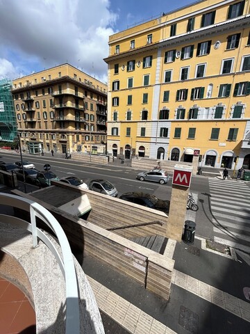 아우라 로마 디 시모나 롬바르디