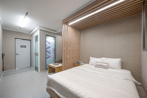 성주 호텔 자자