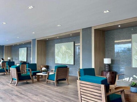 Deluxe Executive End Unit in Downtown Makati