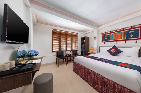 센트럴 사파의 줄라이 하우스