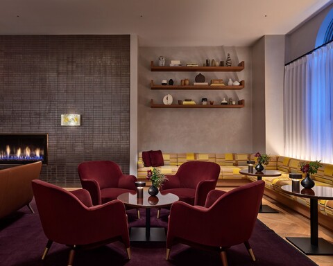 호텔 AKA 백 베이