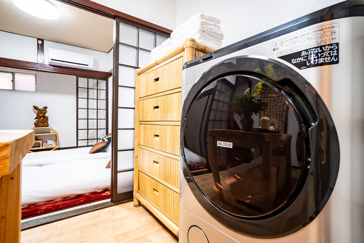 room detail thumbnail 1