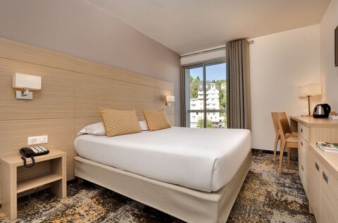 호텔 메디트레이니