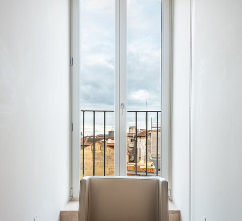 Gary01 타임아웃 마켓 옆 고급 2베드 최상층