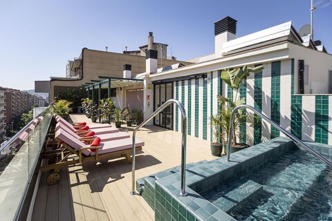 비아 산트  호텔  바르셀로나,  태피스트리 컬렉션 바이 힐튼