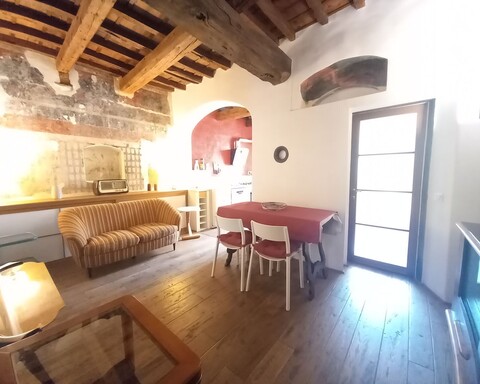 피렌체의 페피 64, 2개의 베드룸과 1개의 욕실이 있는