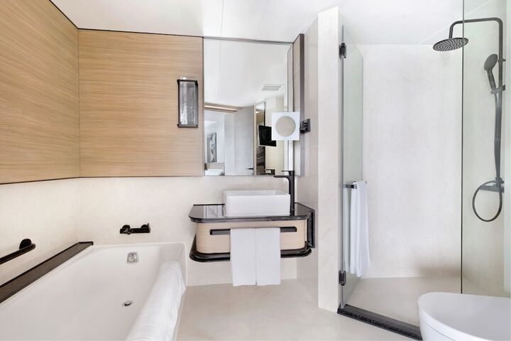 room detail thumbnail 1