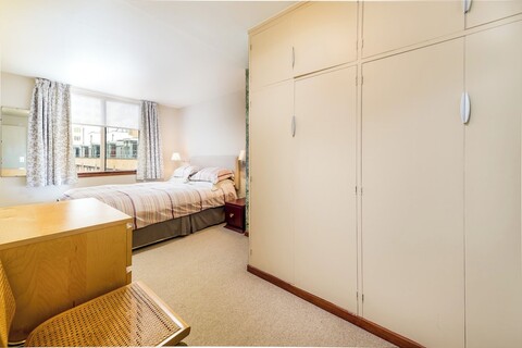 베스토 프린스 게이트 뮤즈