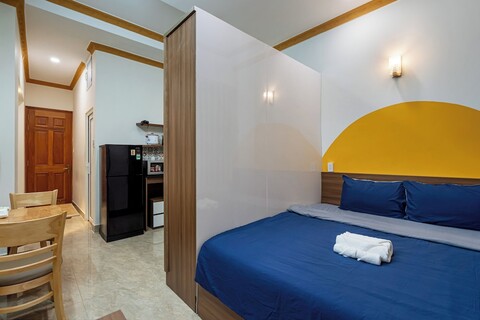 허스 앤 홈 드 탐